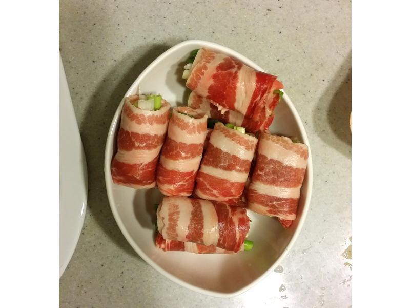 维力炸酱-酱煮猪肉葱卷的做法